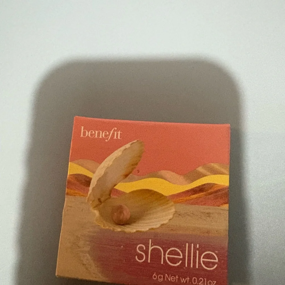 Benefit Shellie Warm Coral Blush